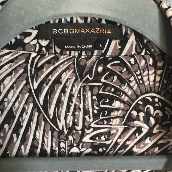 BCBG MaxAzaria wrap top. Size large. - Picture 3 of 4